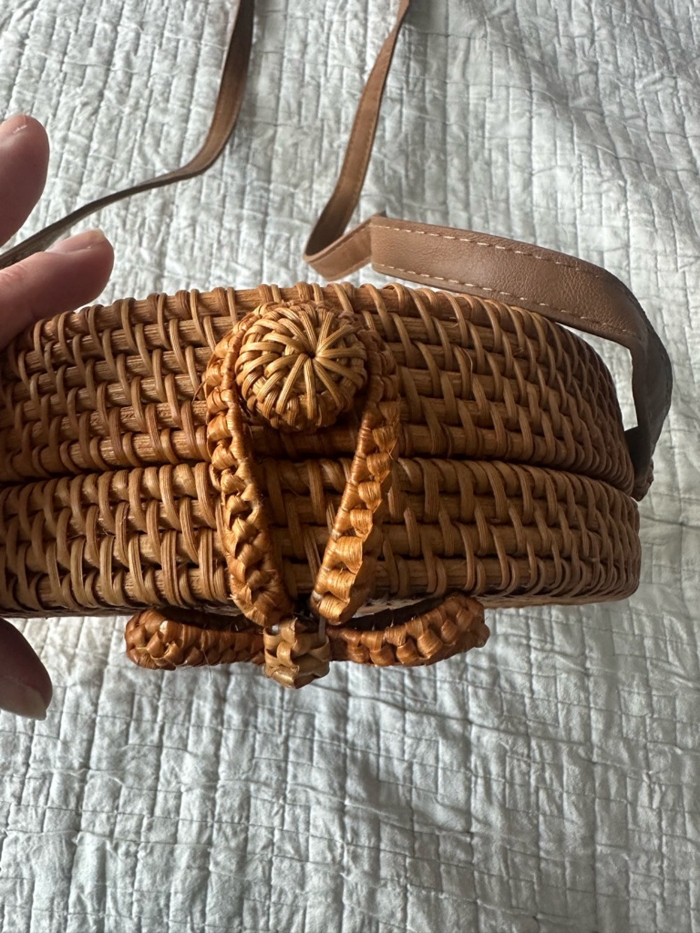Straw Studios Round Woven Crossbody Bag in Brown Tan - Picture 2 of 4